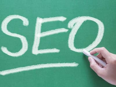 グーグルで爆発的なSEOトラフィック獲得！サイトを最適化する究極の10の戦略